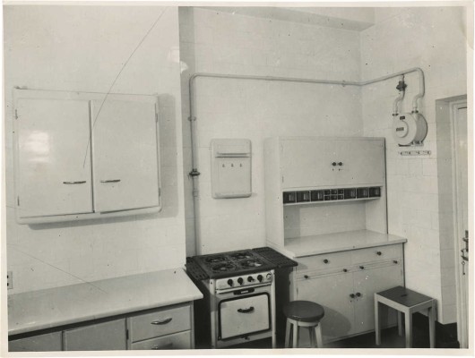 Лот из восьми фотографий работы Н. Грановского... М., 1950–1951.